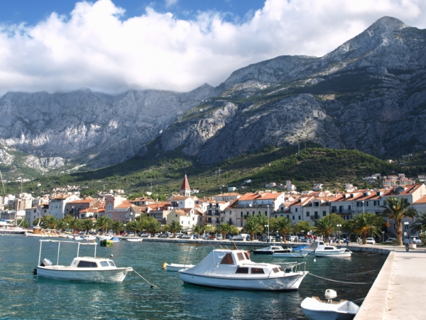 Makarská riviéra je častým cílem českých turistů. Makarská riviéra je častým cílem českých turistů.