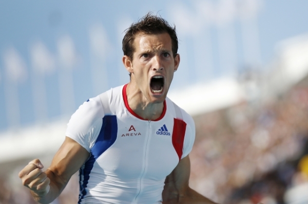 Francouzský tyčkař Renaud Lavillenie.