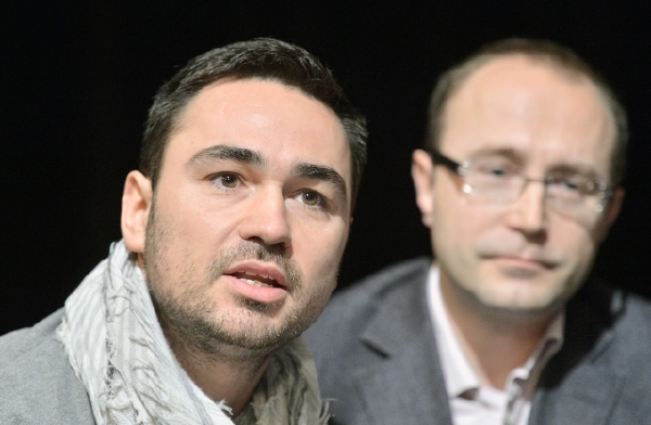 Na seriálu se podílela osvědčená tvůrčí dvojice režisér Biser Arichtev (vlevo) a producent Filip Bobiňski. Na seriálu se podílela osvědčená tvůrčí dvojice režisér Biser Arichtev (vlevo) a producent Filip Bobiňski.