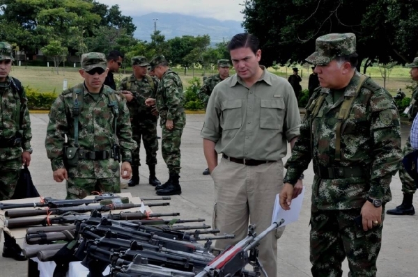 Jednání poznamenala smrt 19 vojáků, které bojovníci FARC minulý víkend zabili na severu země. Jednání poznamenala smrt 19 vojáků, které bojovníci FARC minulý víkend zabili na severu země.