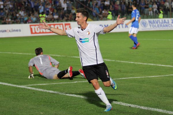 Takhle se radoval Milan Petržela v odvetě druhého předkola Ligy mistrů proti Željezničaru Sarajevo.