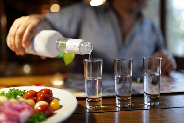"No equal rights, no vodka nights," píše britský tisk o revoltě londýnských barů (ilustrační foto). "No equal rights, no vodka nights," píše britský tisk o revoltě londýnských barů (ilustrační foto).