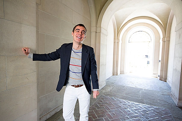 Jiří Jelínek získal bakalářský titul na Harvardově univerzitě.