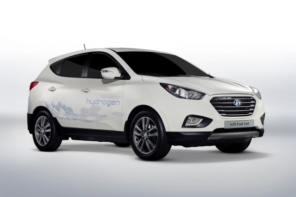 První vozy Hyundai ix35 Fuel Cell míří do Londýna. 