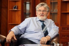 Ministr zdravotnictví Martin Holcát chce nemocnicím přidat, letos to prý ale nebude.