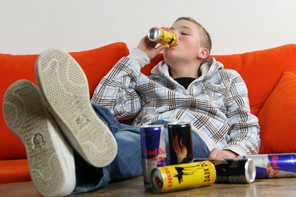 Jsou energetické nápoje pro mládež rizikové?