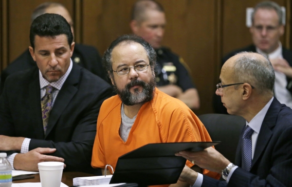 Ariel Castro se přiznal výměnou za to, že nedostane trest smrti. Ariel Castro se přiznal výměnou za to, že nedostane trest smrti.