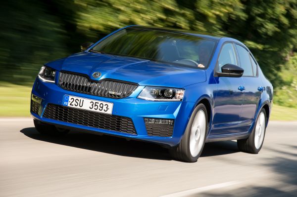 Nová Škoda Octavia RS s upravenou přídí a výbornými jízdními vlastnostmi.