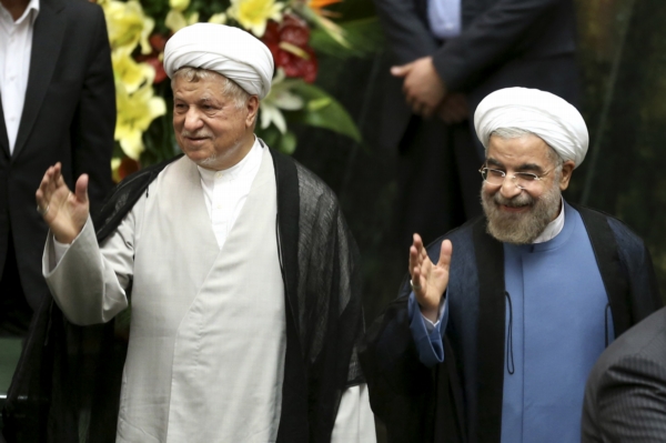 Bývalý prezident Hashemi Rafsanjani (vlevo) a nový prezident Hasan Rúhání.