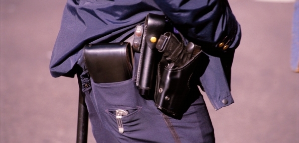 Policista zastřelil ozbrojeného 14letého mladíka (ilustrační foto).