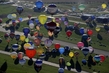 Na festivalu Lorraine Mondial Air Ballons u města Metz se do vzduchu naráz vzneslo 408 balónů. Na festivalu Lorraine Mondial Air Ballons u města Metz se do vzduchu naráz vzneslo 408 balónů.