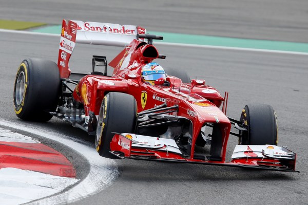 Odchod Fernanda Alonsa ze stáje Ferrari prý není na pořadu dne. Odchod Fernanda Alonsa ze stáje Ferrari prý není na pořadu dne.