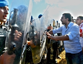 Protesty proti tribunálu Erdenekon.