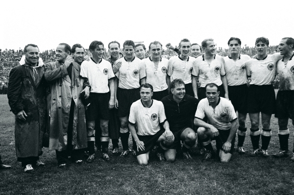Studie naznačují, že drogy mohli užívat i západoněmečtí fotbaloví mistři světa z roku 1954.