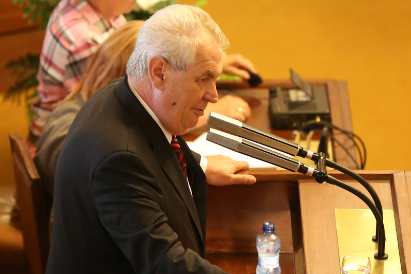 Prezident Miloš Zeman v Poslanecké sněmovně před hlasování o důvěře Rusnokově vládě.