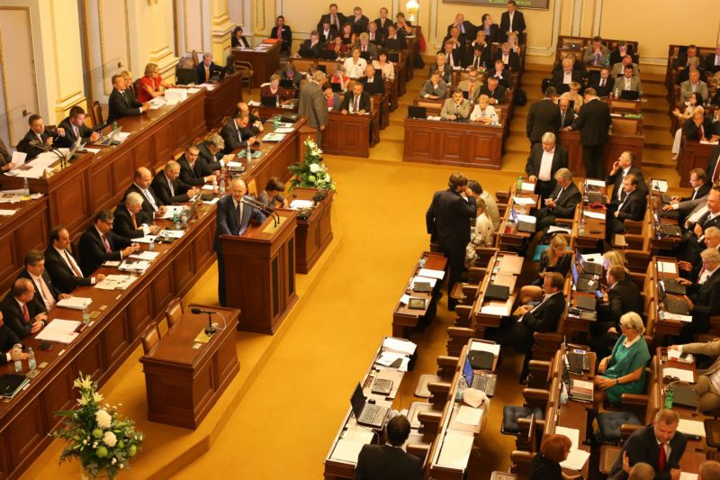 Poslanecká sněmovna před hlasováním o důvěře vládě.