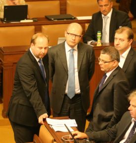 Bohuslav Sobotka uprostřed svých věrných z ČSSD.