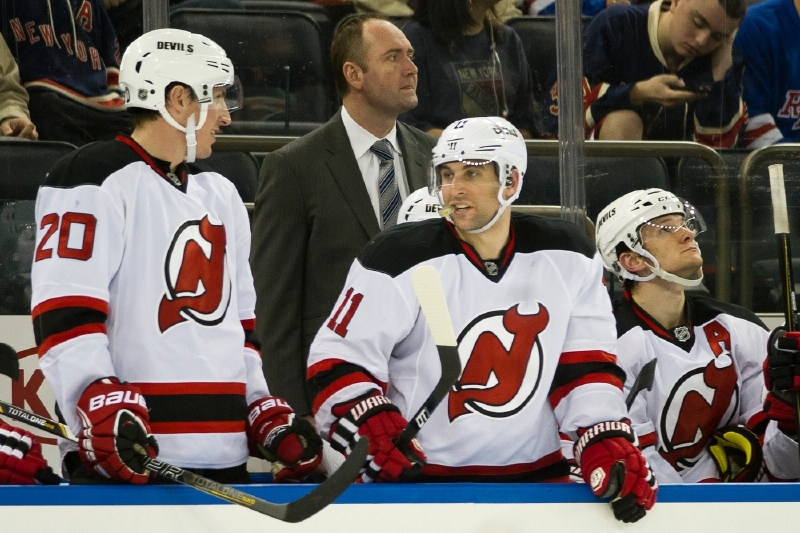 Zadlužené Devils možná vezme pod svá křídla NHL.