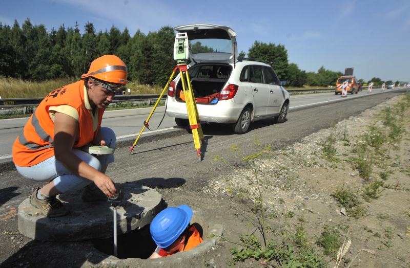 Do konce letošní stavební sezóny se tak podle ŘSD uskuteční pouze práce spočívající v provizorním rozšíření dálnice. Do konce letošní stavební sezóny se tak podle ŘSD uskuteční pouze práce spočívající v provizorním rozšíření dálnice.