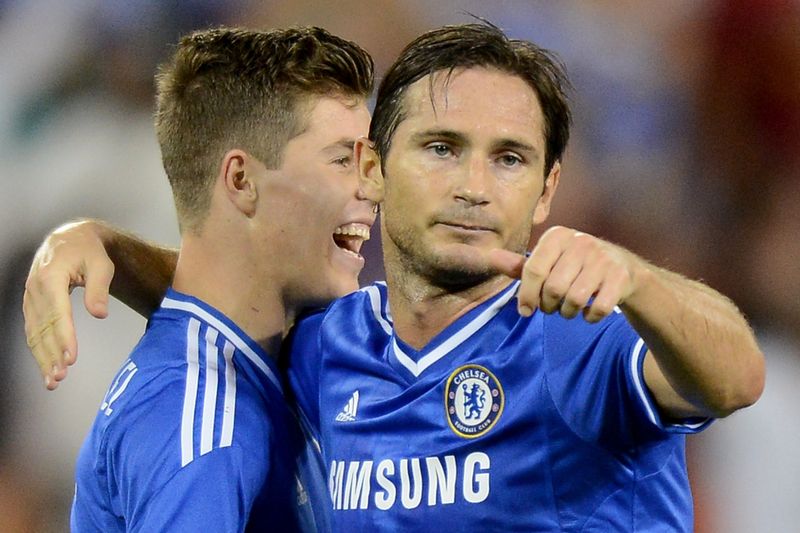Na výhře Chelsea se podílel Frank Lampard (vpravo).