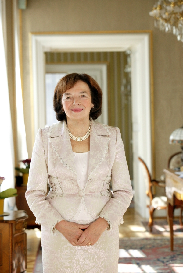 Livia Klausová by se měla stát velvyslankyní na Slovensku. Livia Klausová by se měla stát velvyslankyní na Slovensku.