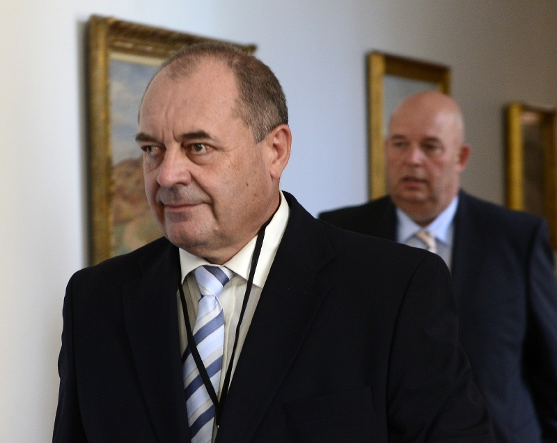Ministr práce a sociálních věcí František Koníček.