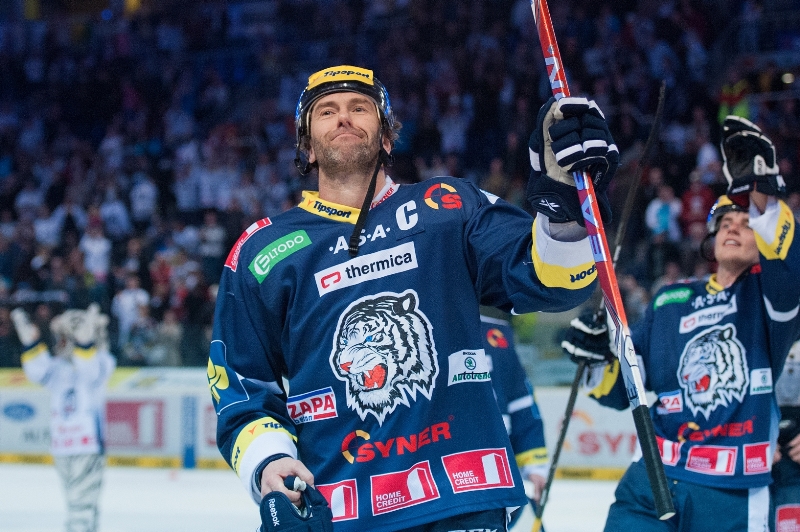 Hokejový veterán Petr Nedvěd. Hokejový veterán Petr Nedvěd.