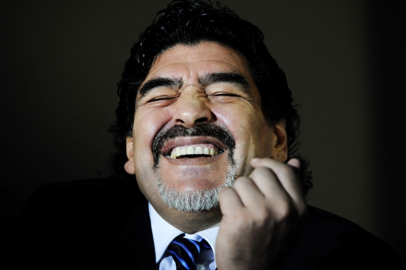 Diego Maradona se vrací k práci trenéra.
