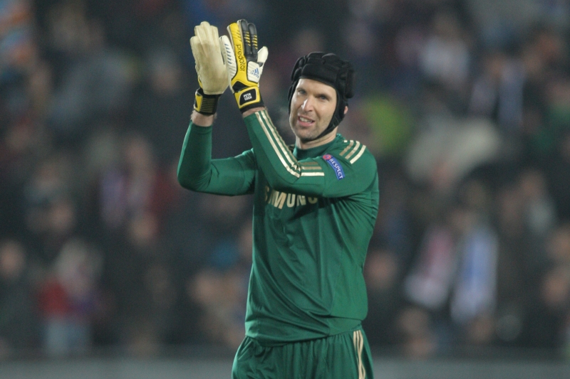 Gólman Chelsea Petr Čech.