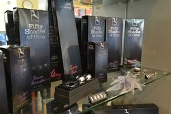 Prodeje erotických pomůcek podpořil i román Fifty Shades of Grey.