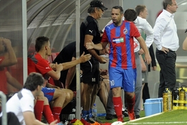 Kapitán Viktorky Pavel Horváth má už dvě žluté karty. Další by jej připravila o zápas v Mariboru.