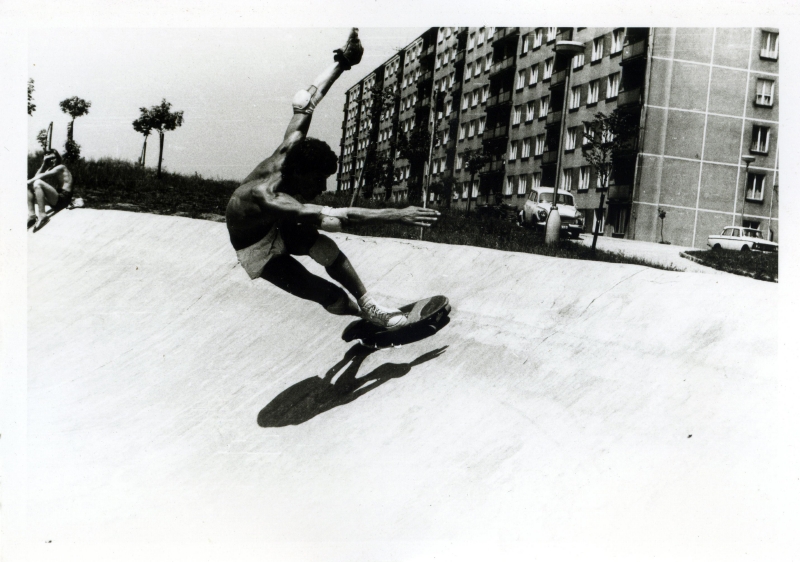 Kořeny skateboardingu v Čechách sahají do 70. let. Kořeny skateboardingu v Čechách sahají do 70. let.