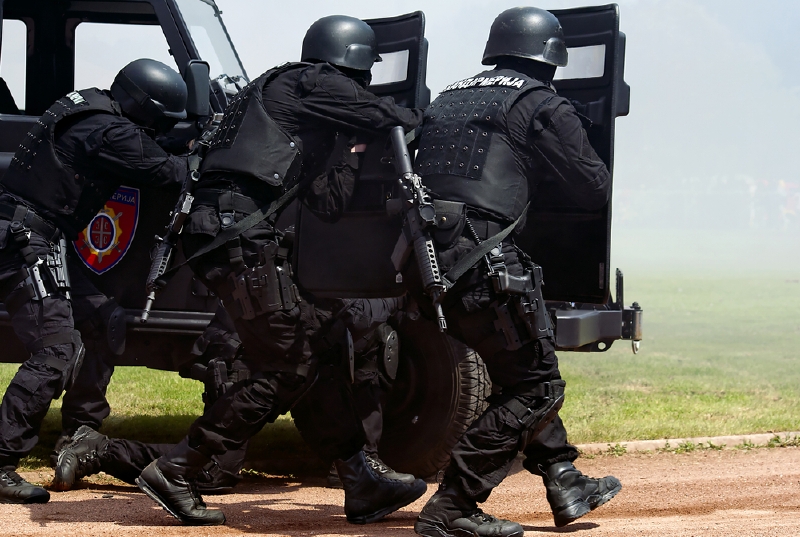 Policejní zásah skončil střelbou (ilustrační foto).