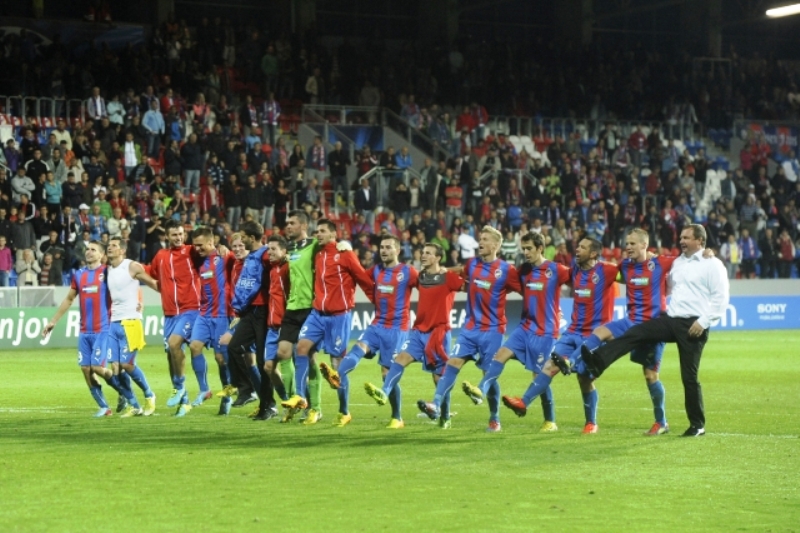 Fotbalisté Plzně se radují z domácího vítězství nad Mariborem. Fotbalisté Plzně se radují z domácího vítězství nad Mariborem.