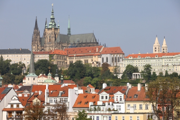 Jaké ekonomické vyhlídky stojí před Prahou?