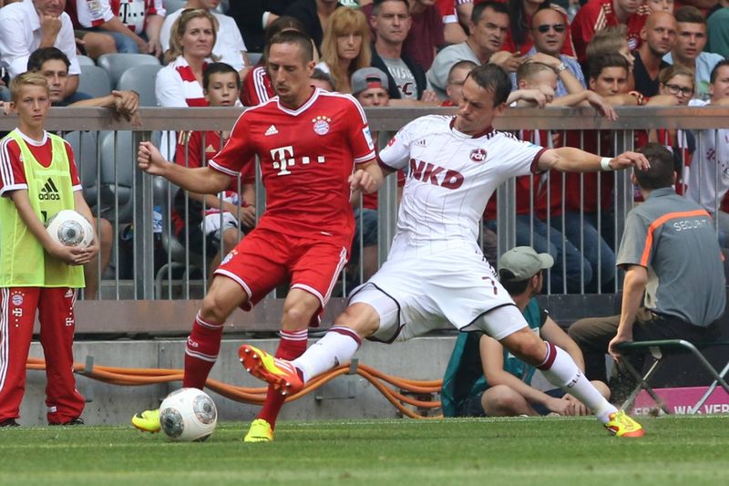 Bayern Mnichov zůstává neporažený. Bayern Mnichov zůstává neporažený.