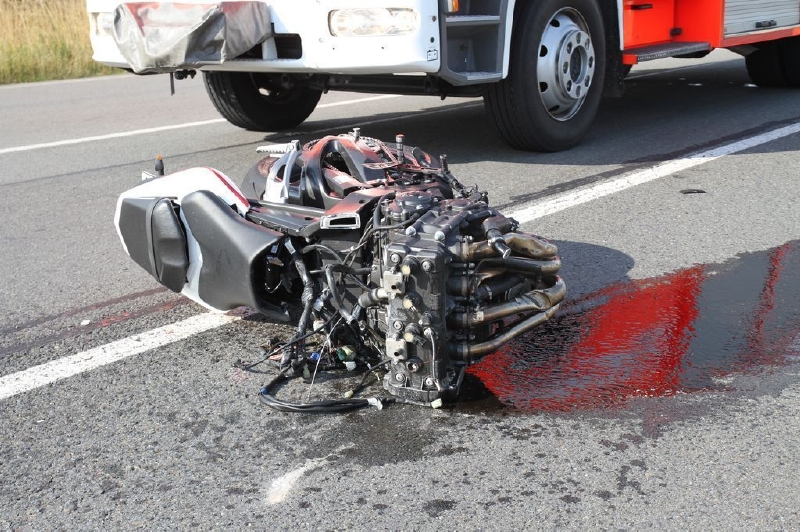 Na Přerovsku smetlo terénní vozidlo motorkáře, na místě zemřel (ilustrační foto).