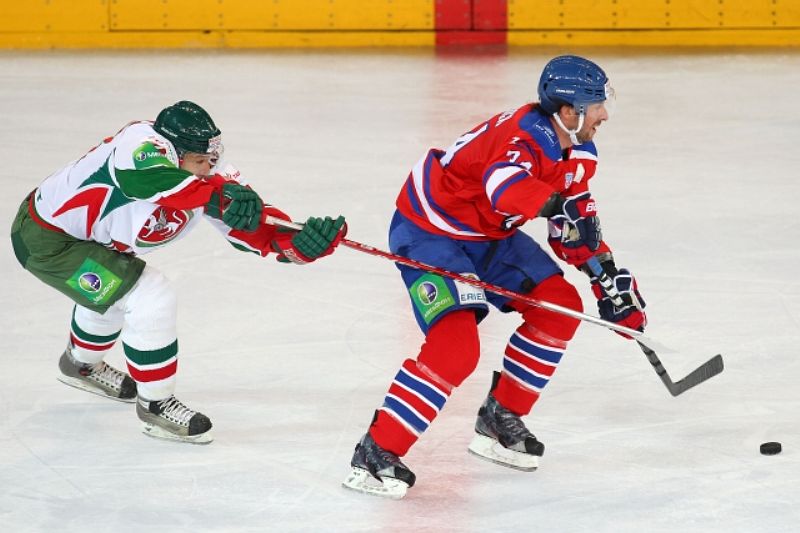 Hokejisté Lva Praha na turnaji v Rize prohráli s Petrohradem. Hokejisté Lva Praha na turnaji v Rize prohráli s Petrohradem.