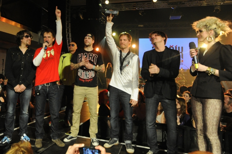 Skupina Chinaski při předávání hudebních cen Žebřík 2012. Skupina Chinaski při předávání hudebních cen Žebřík 2012.