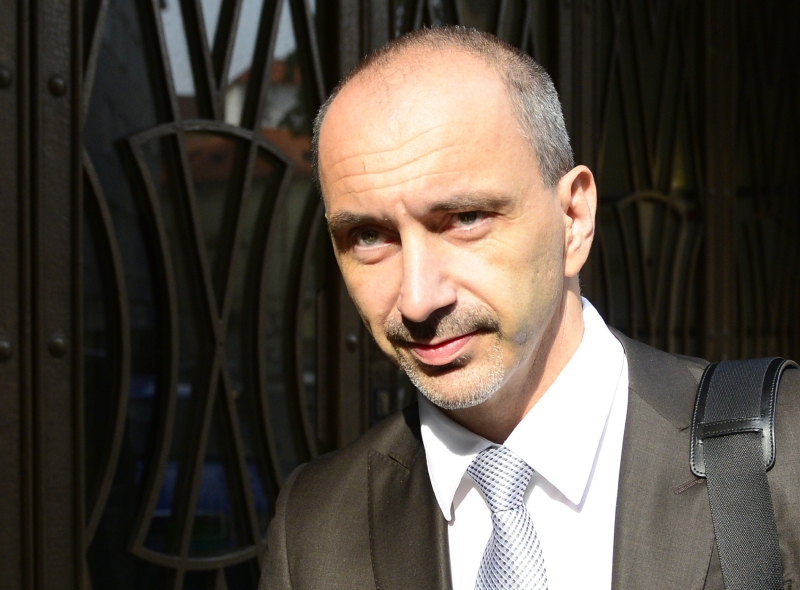 Úřadující předseda ODS Martin Kuba odchází z policejní služebny v Praze, kde byl 23. srpna u výslechu v kauze někdejší šéfky kabinetu expremiéra Petra Nečase Jany Nagyové. Úřadující předseda ODS Martin Kuba odchází z policejní služebny v Praze, kde byl 23. srpna u výslechu v kauze někdejší šéfky kabinetu expremiéra Petra Nečase Jany Nagyové.