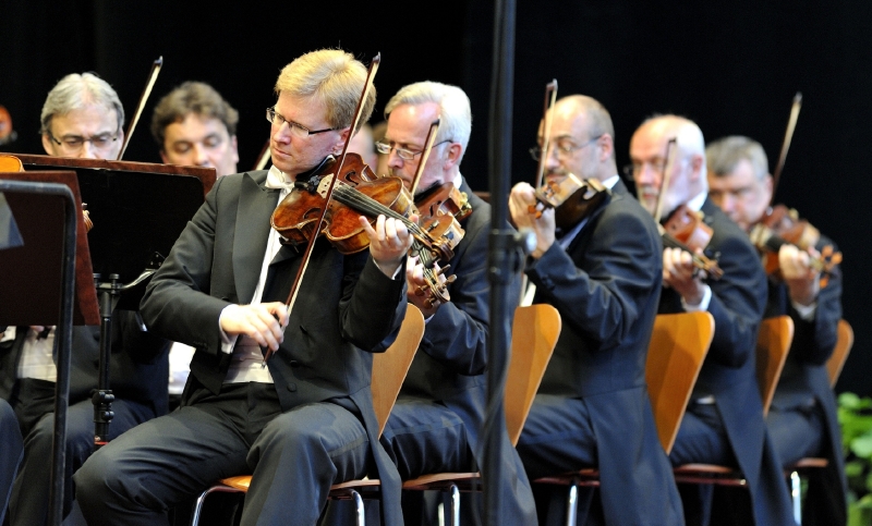 Česká filharmonie chce podpořit mladé skladatele.