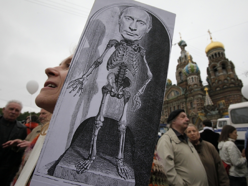 Výtvarníci si na Putinovi smlsli nejen na výstavě.