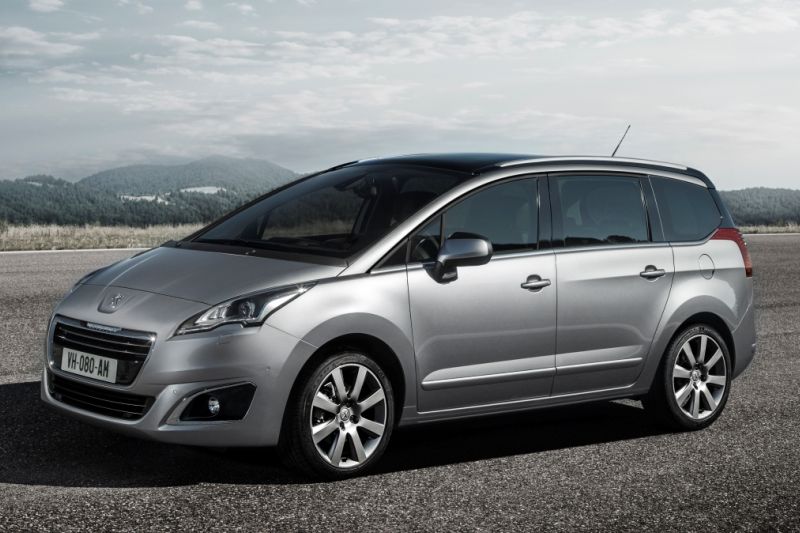 Rodinné MPV Peugeot 5008 v novém kabátě. 