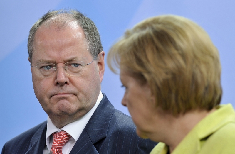 Steinbrück. Mračení na Merkelovou v TV duel nepomůže.