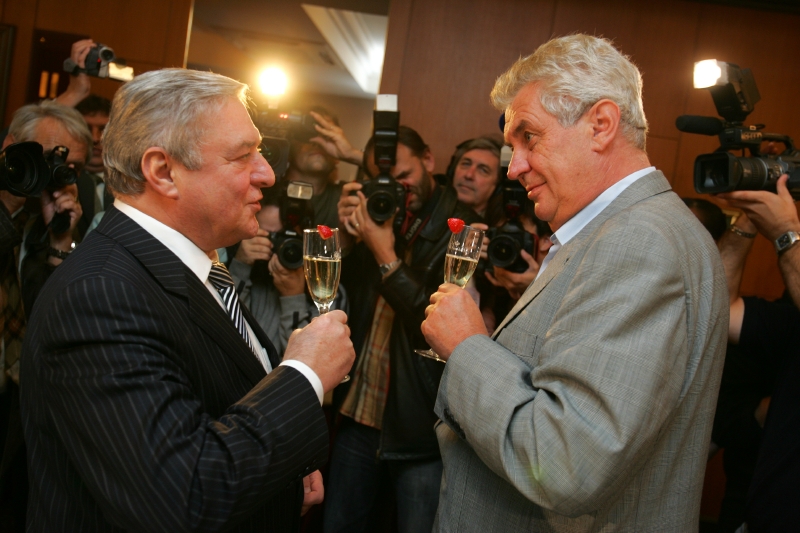 Miroslav Šlouf (vlevo) a prezident Miloš Zeman.