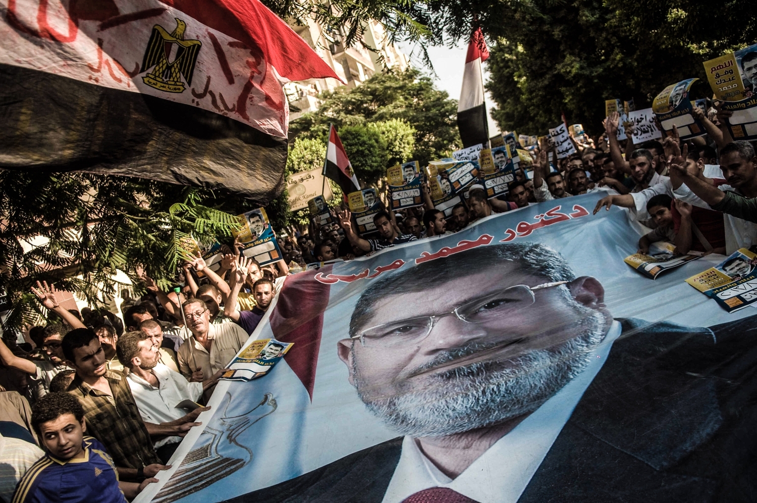 Ačkoli má sesazený prezident Muhammad Mursí v Egyptě hodně příznivců, soudu neunikne. Ačkoli má sesazený prezident Muhammad Mursí v Egyptě hodně příznivců, soudu neunikne.