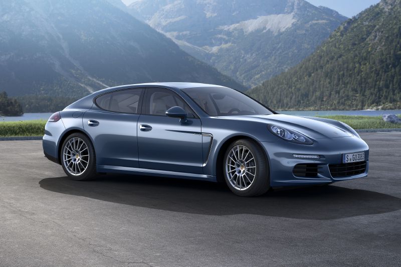 Nová Panamera Diesel s padesáti koňmi navíc a lepší jízdní dynamikou.