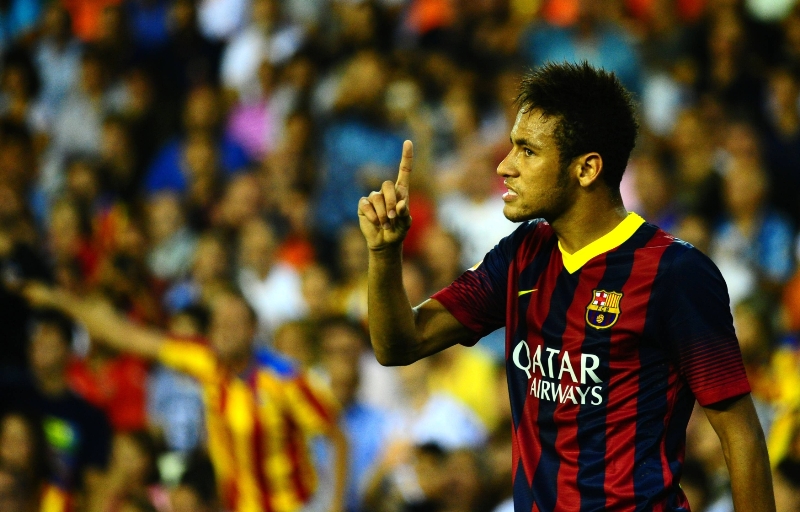 Stále výš. Ceny za fotbalisty rostou, Brazilec Neymar však stál "jen" 57 milionů eur.