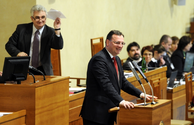Milan Štěch (vlevo) a Petr Nečas.
