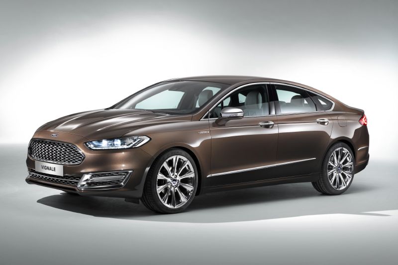 Designově upravený Ford Mondeo Vignale.